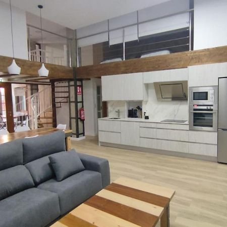Vivienda Turistica Los Robles Tudela Exterior foto